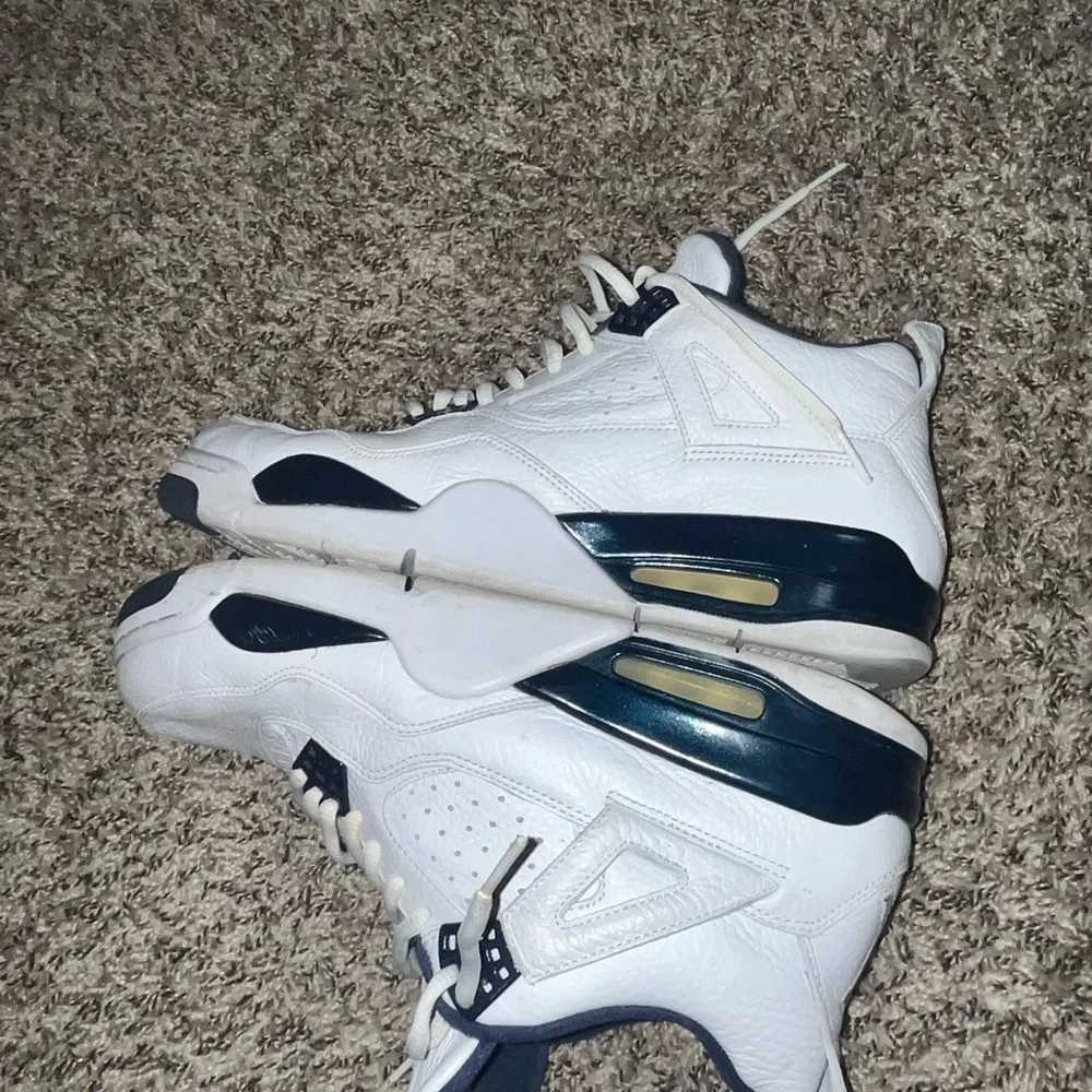 Jordan Men’s White & Navy Basketball Sneakers with Light Blue Jumpman